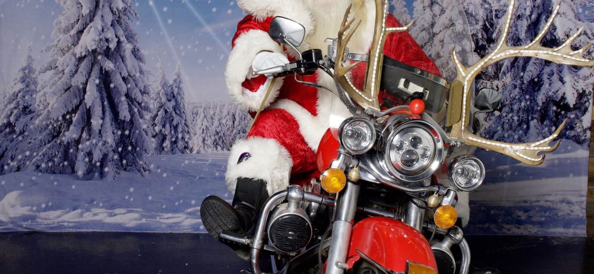 Snow covered Christmas scene 2021